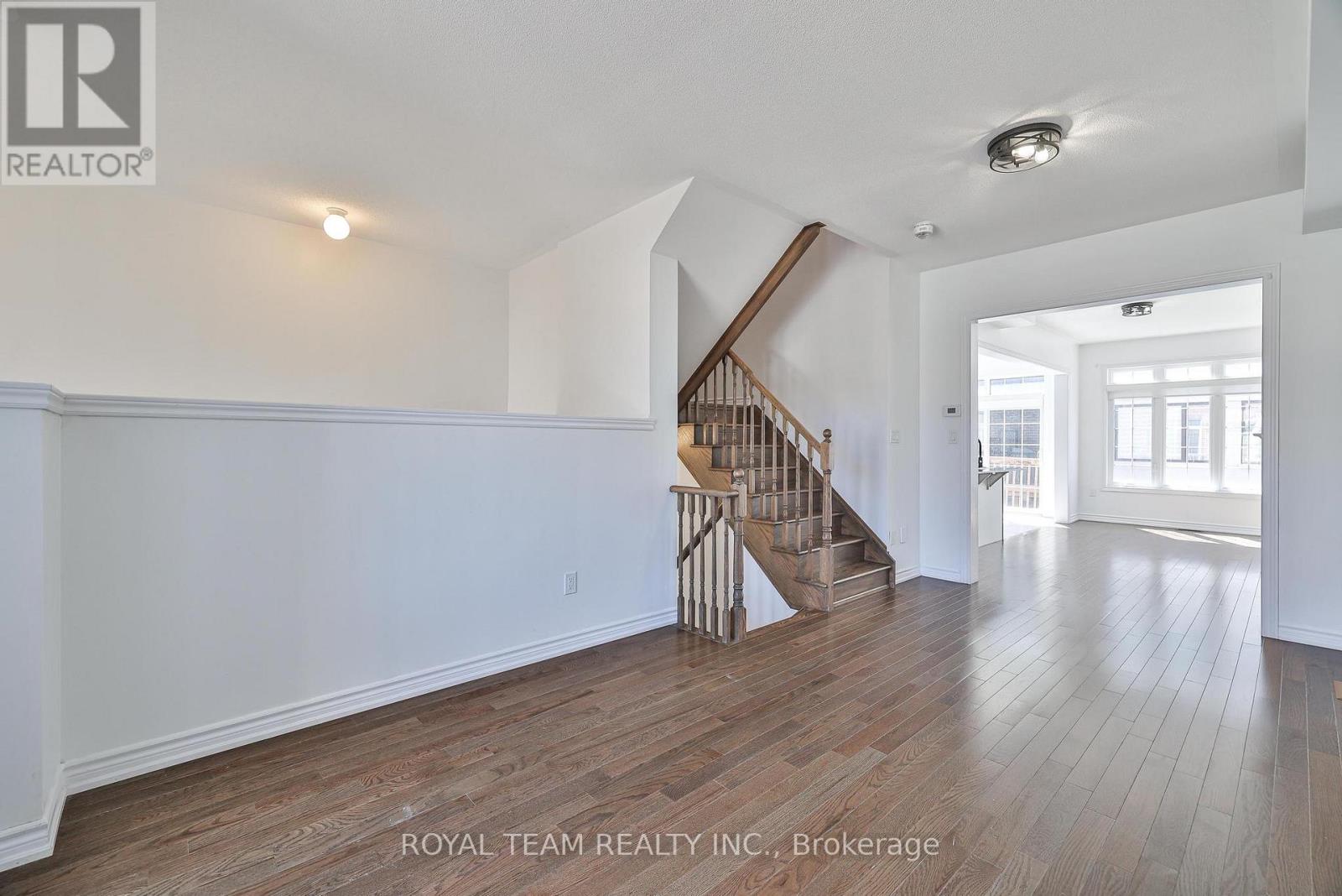 Photo 20 of 25 Sandwell Street, Vaughan ON