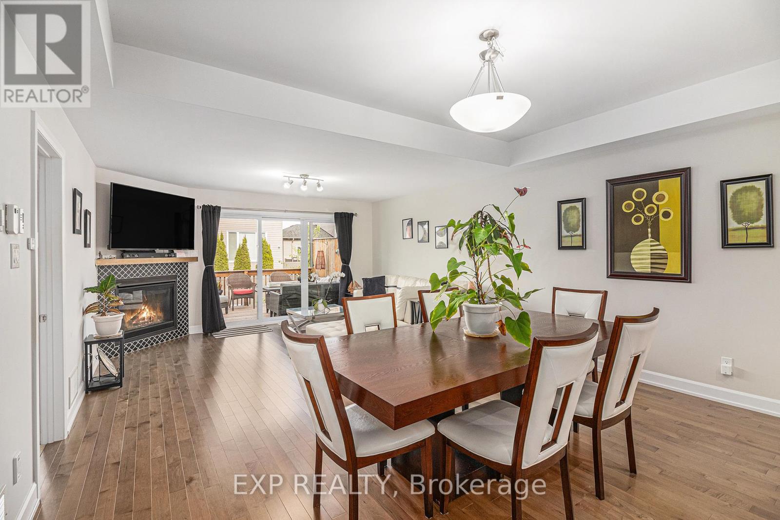 Photo 9 of 701 Azure Street, Russell ON