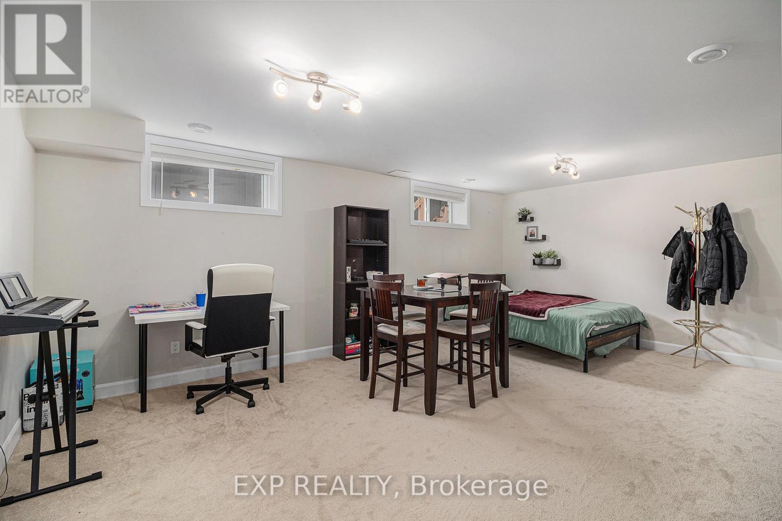 Photo 1 of 701 Azure Street, Russell ON