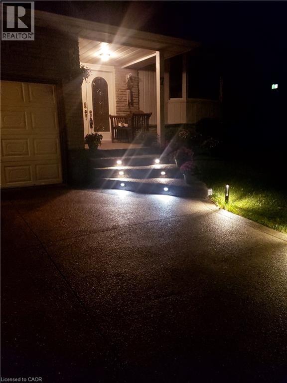 Photo 9 of 7 Meadowbrook Drive, Kitchener ON
