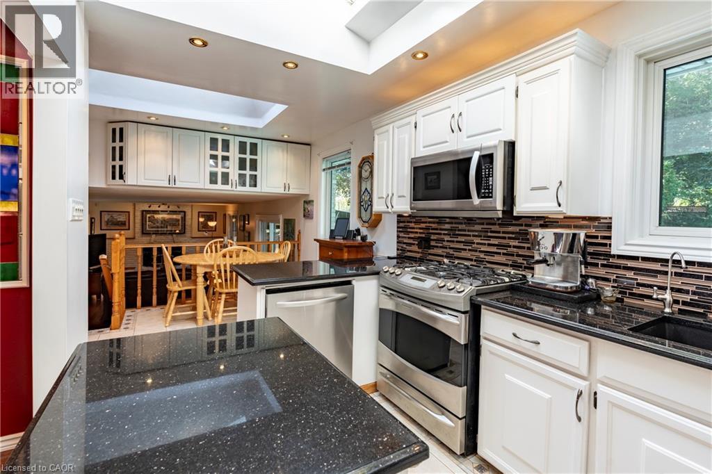 Photo 14 of 7 Meadowbrook Drive, Kitchener ON