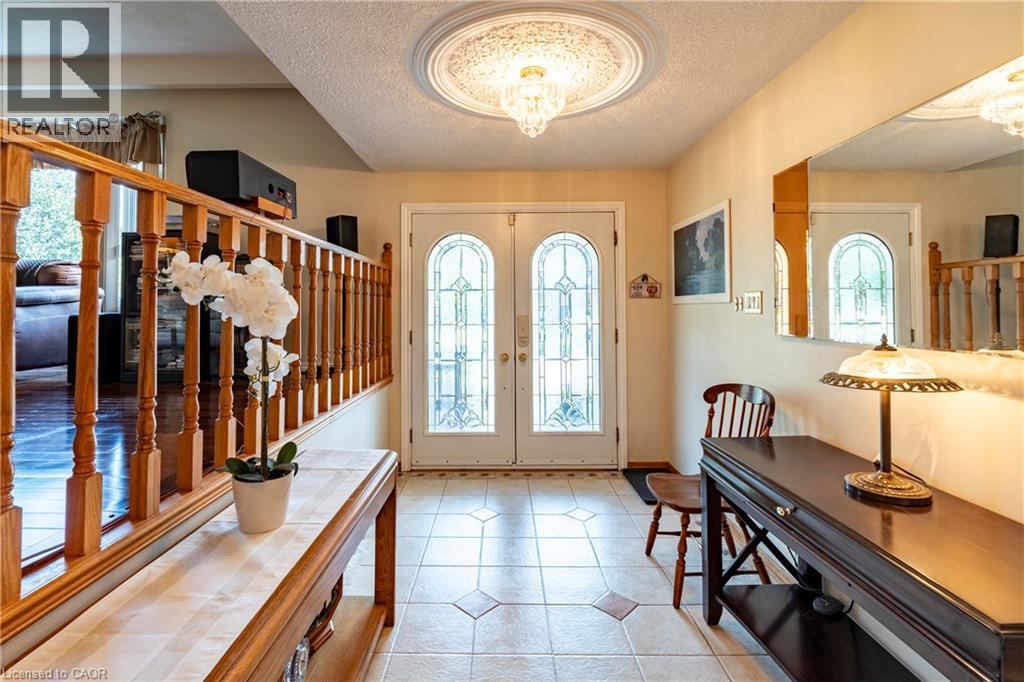 Photo 12 of 7 Meadowbrook Drive, Kitchener ON