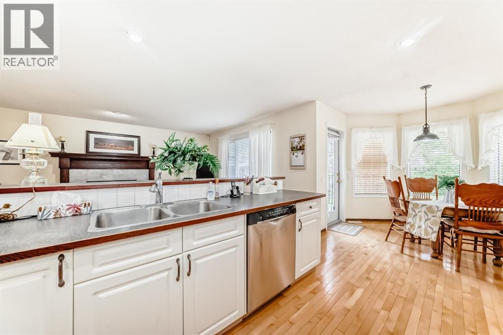 Photo 18 of 83 Gleneagles Close, Cochrane AB