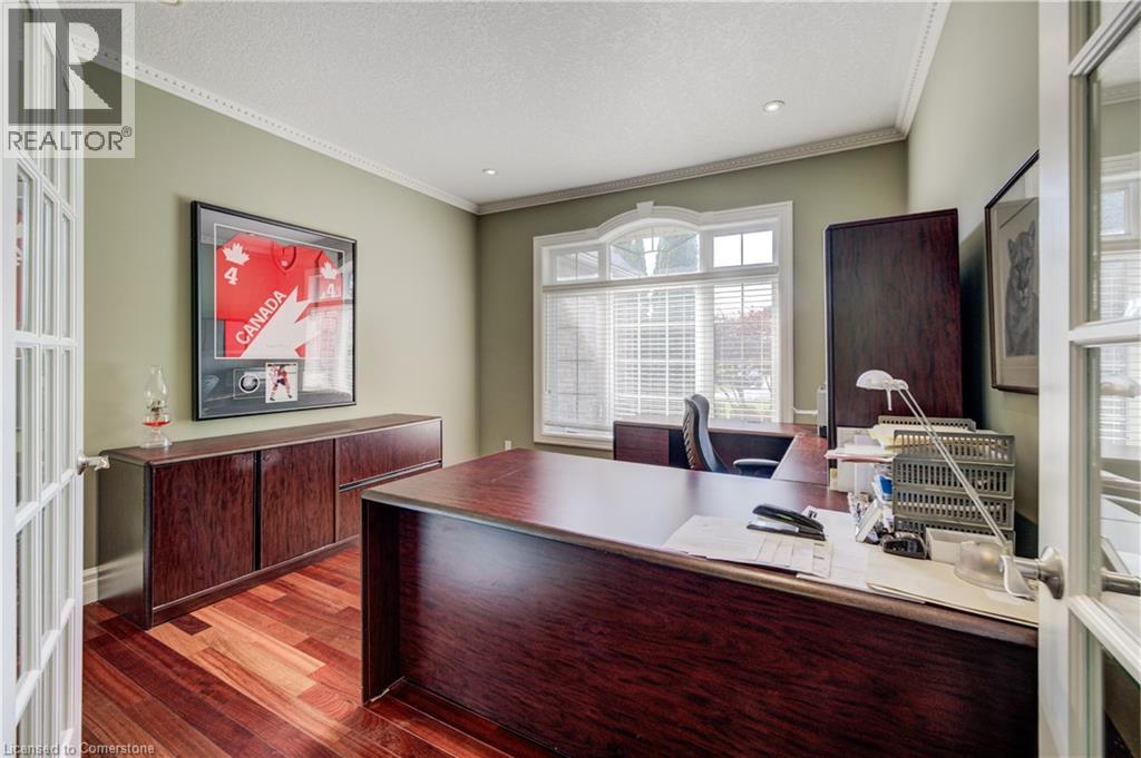 Photo 1 of 10 Eagle Ridge Court, Glen Morris ON
