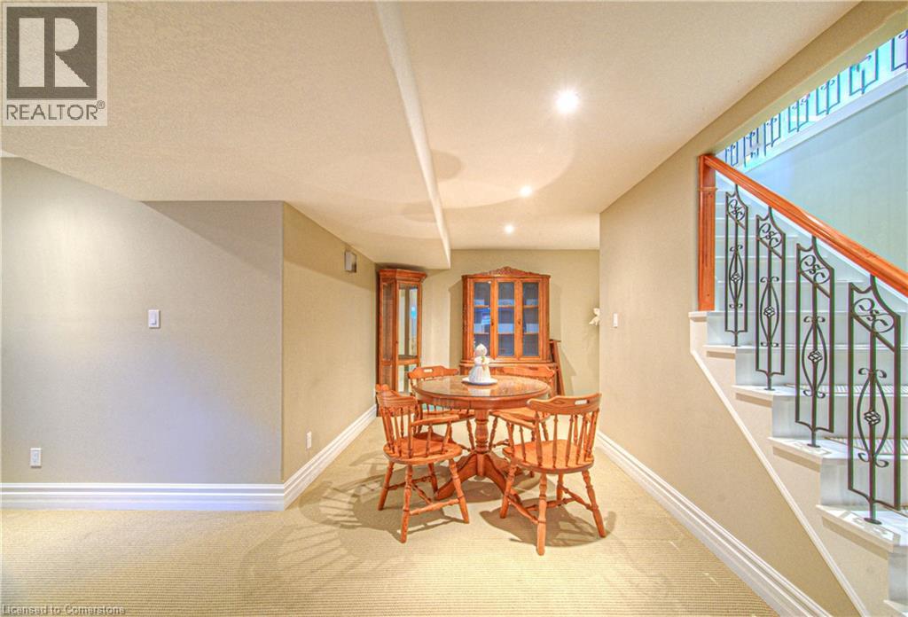 Photo 32 of 10 Eagle Ridge Court, Glen Morris ON