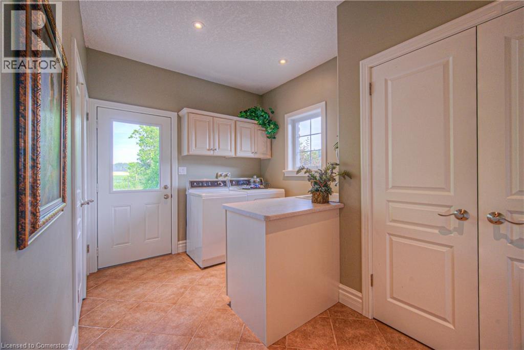 Photo 21 of 10 Eagle Ridge Court, Glen Morris ON