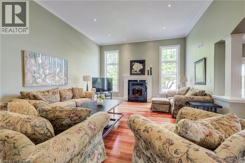 Photo 18 of 10 Eagle Ridge Court, Glen Morris ON