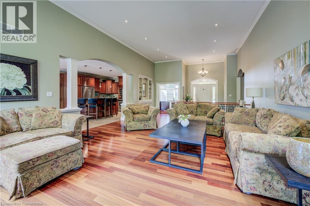 Photo 17 of 10 Eagle Ridge Court, Glen Morris ON