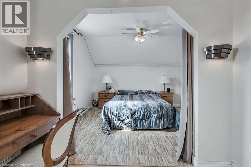 Photo 12 of 200 Lancaster Street W, Kitchener ON