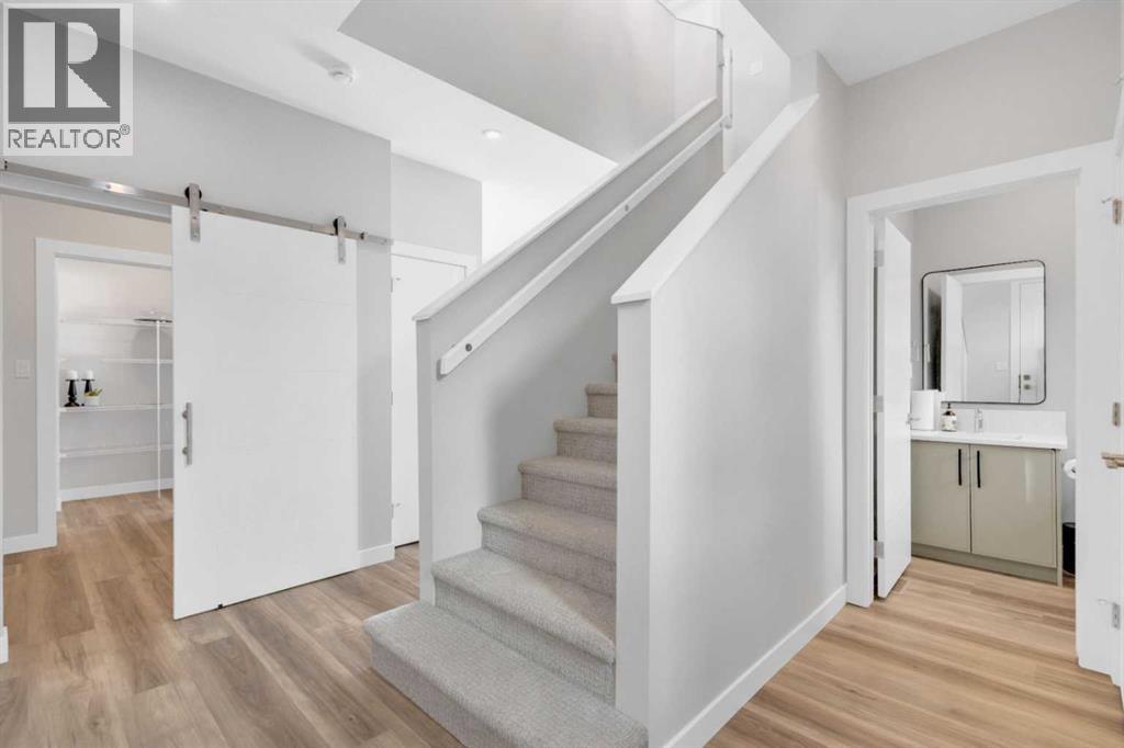 Single Family House for Sale in  Emerald Drive Evergreen Red Deer 