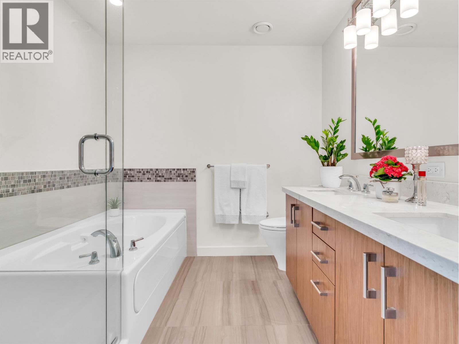 Photo 17 of 401 5055 Springs Boulevard, Delta BC