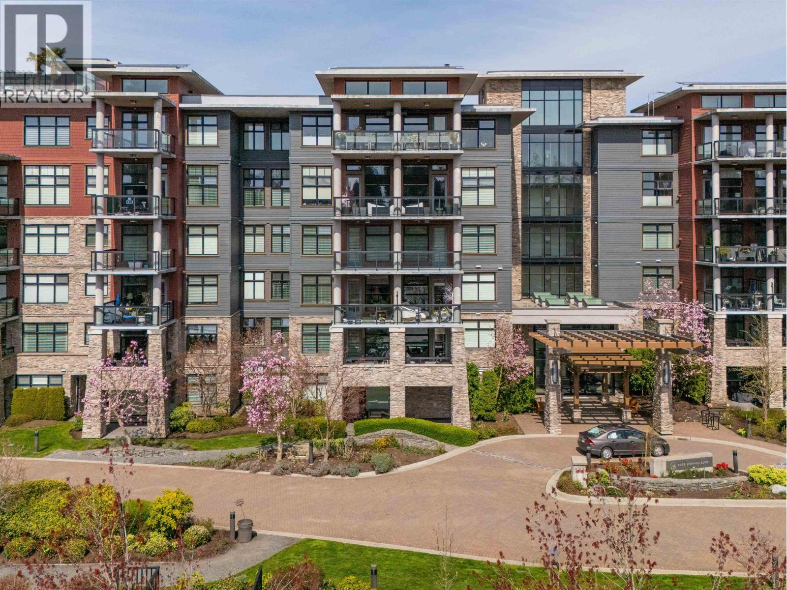 Photo 4 of 401 5055 Springs Boulevard, Delta BC