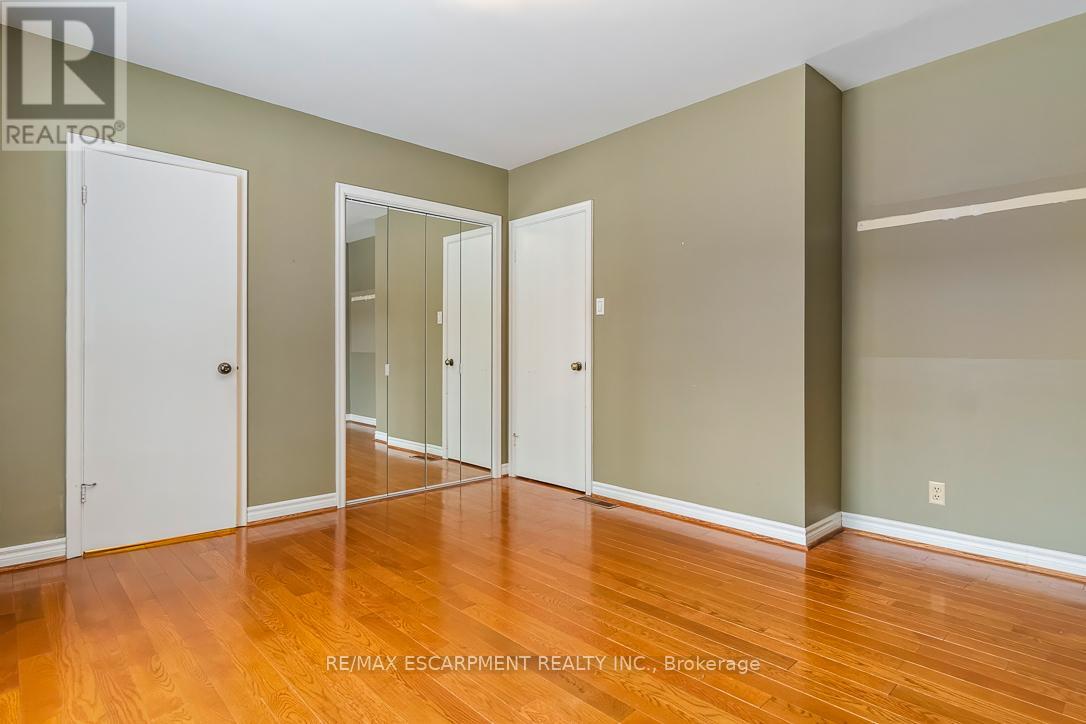 Photo 13 of 1520 Camelford Drive, Mississauga ON