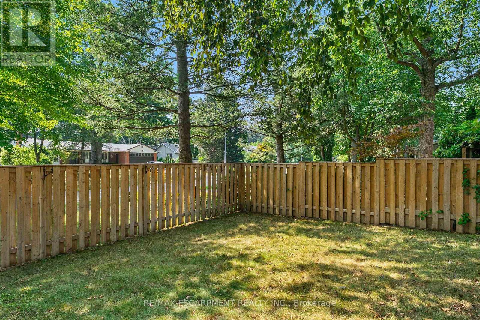 Photo 21 of 1520 Camelford Drive, Mississauga ON