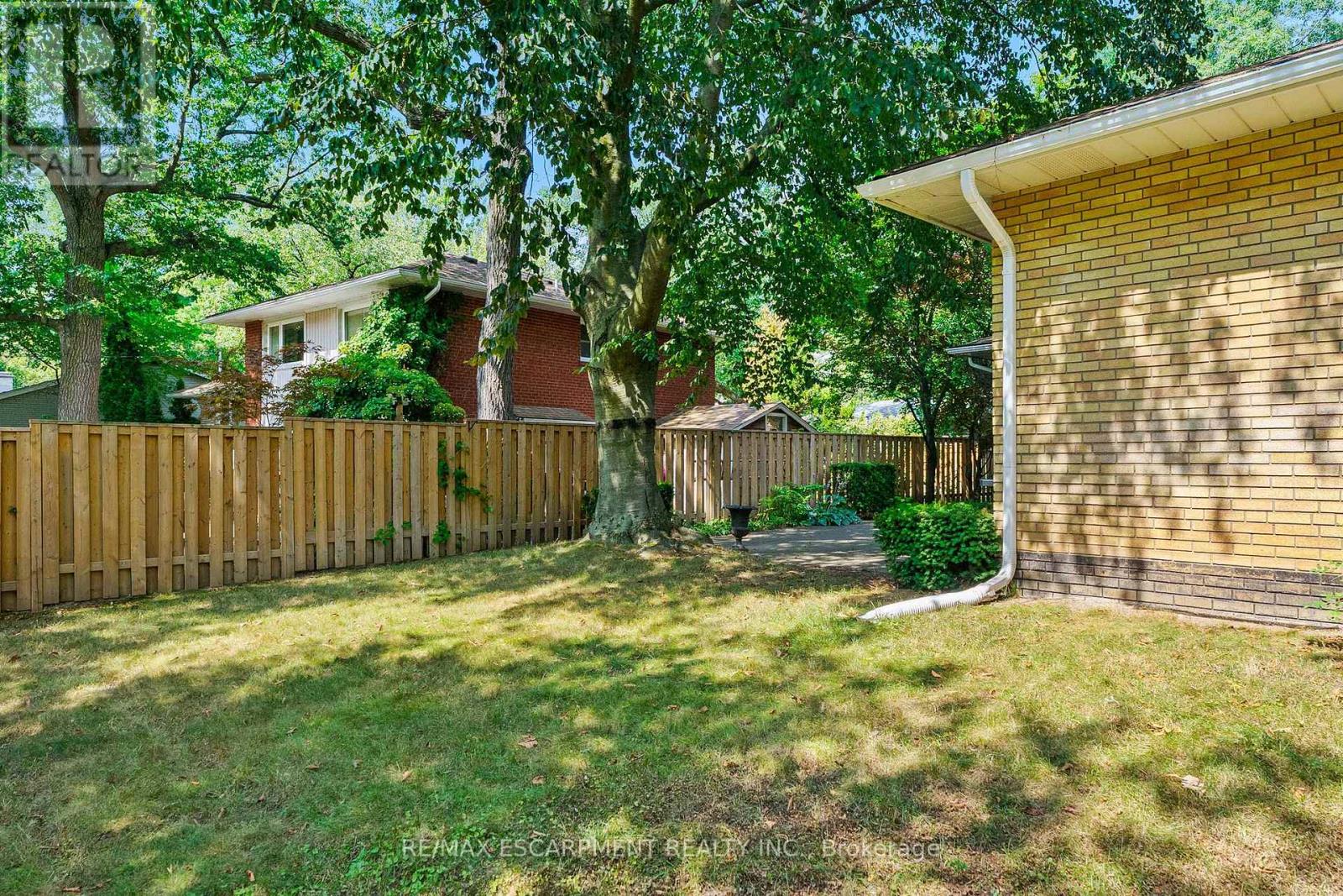 Photo 32 of 1520 Camelford Drive, Mississauga ON