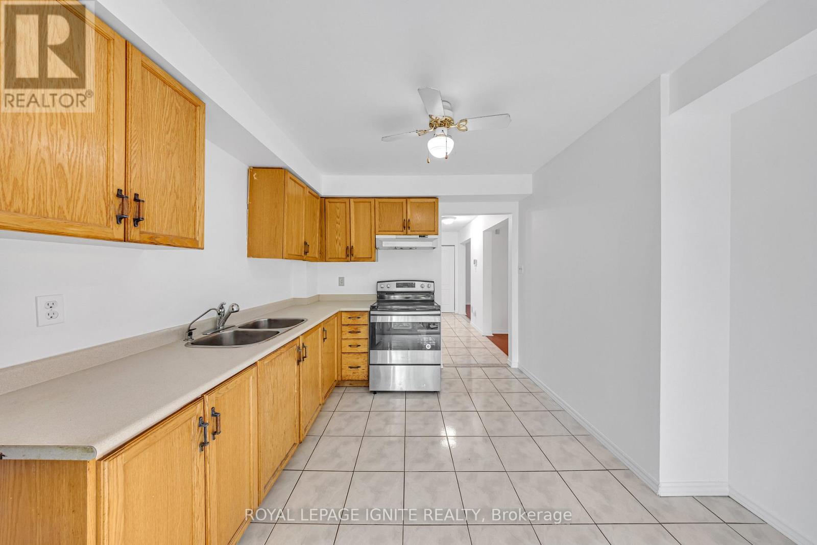 Photo 19 of 21 Toba Crescent, Brampton ON