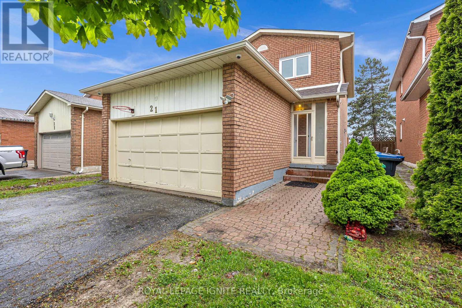 Photo 16 of 21 Toba Crescent, Brampton ON