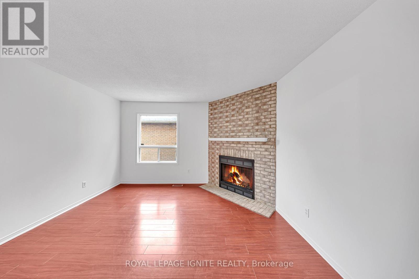 Photo 14 of 21 Toba Crescent, Brampton ON