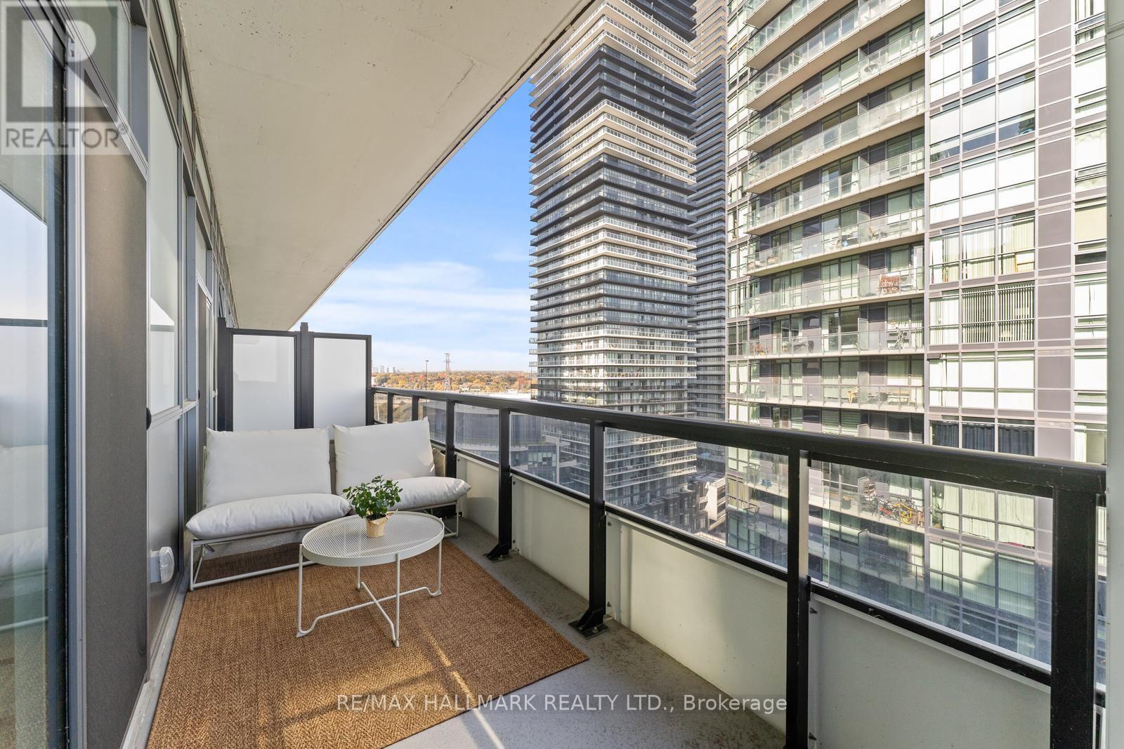 Photo 19 of 1507 65 Annie Craig Drive, Toronto ON