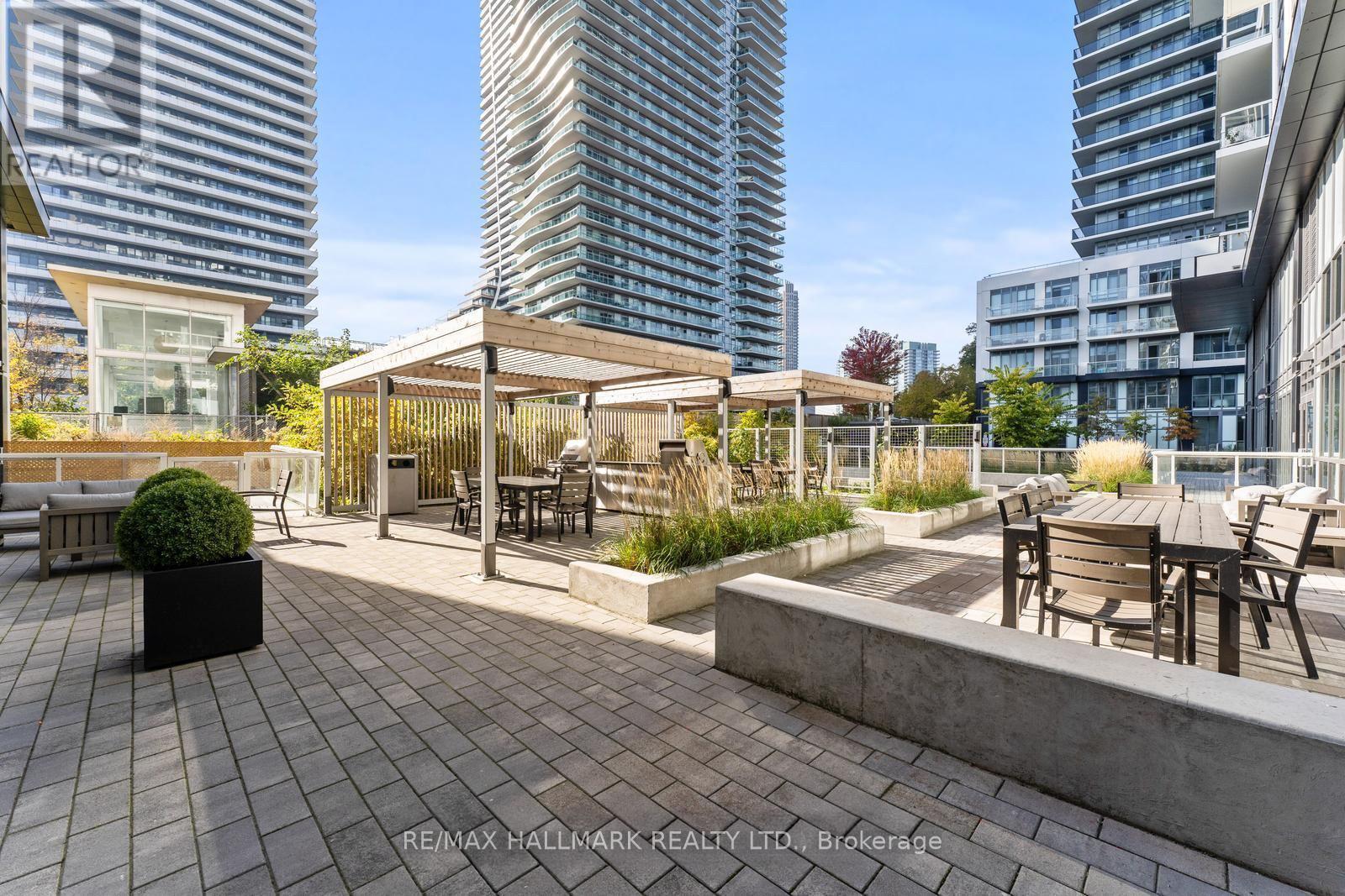 Photo 17 of 1507 65 Annie Craig Drive, Toronto ON