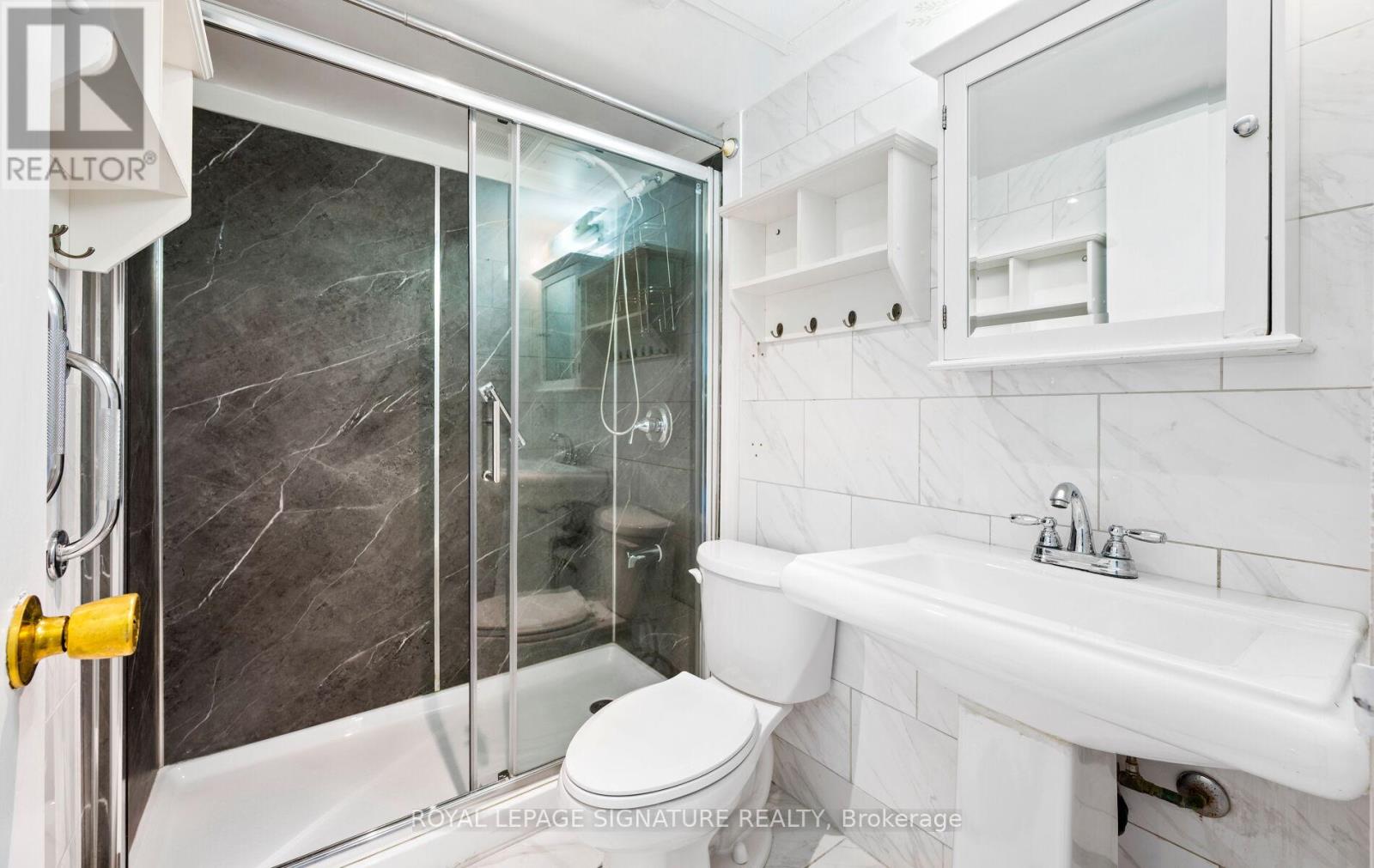 Photo 2 of 302 335 Mill Road, Toronto ON
