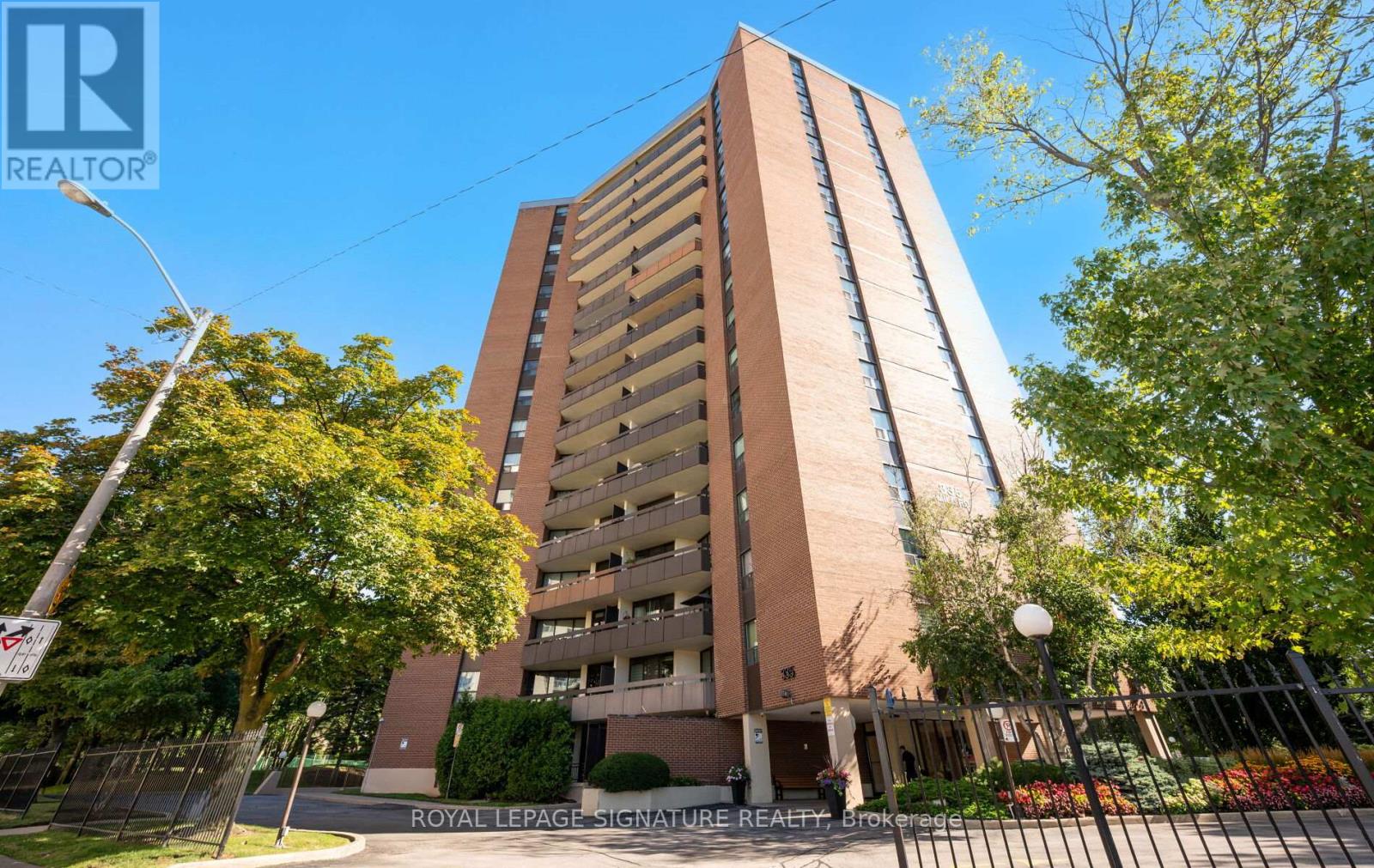Photo 8 of 302 335 Mill Road, Toronto ON