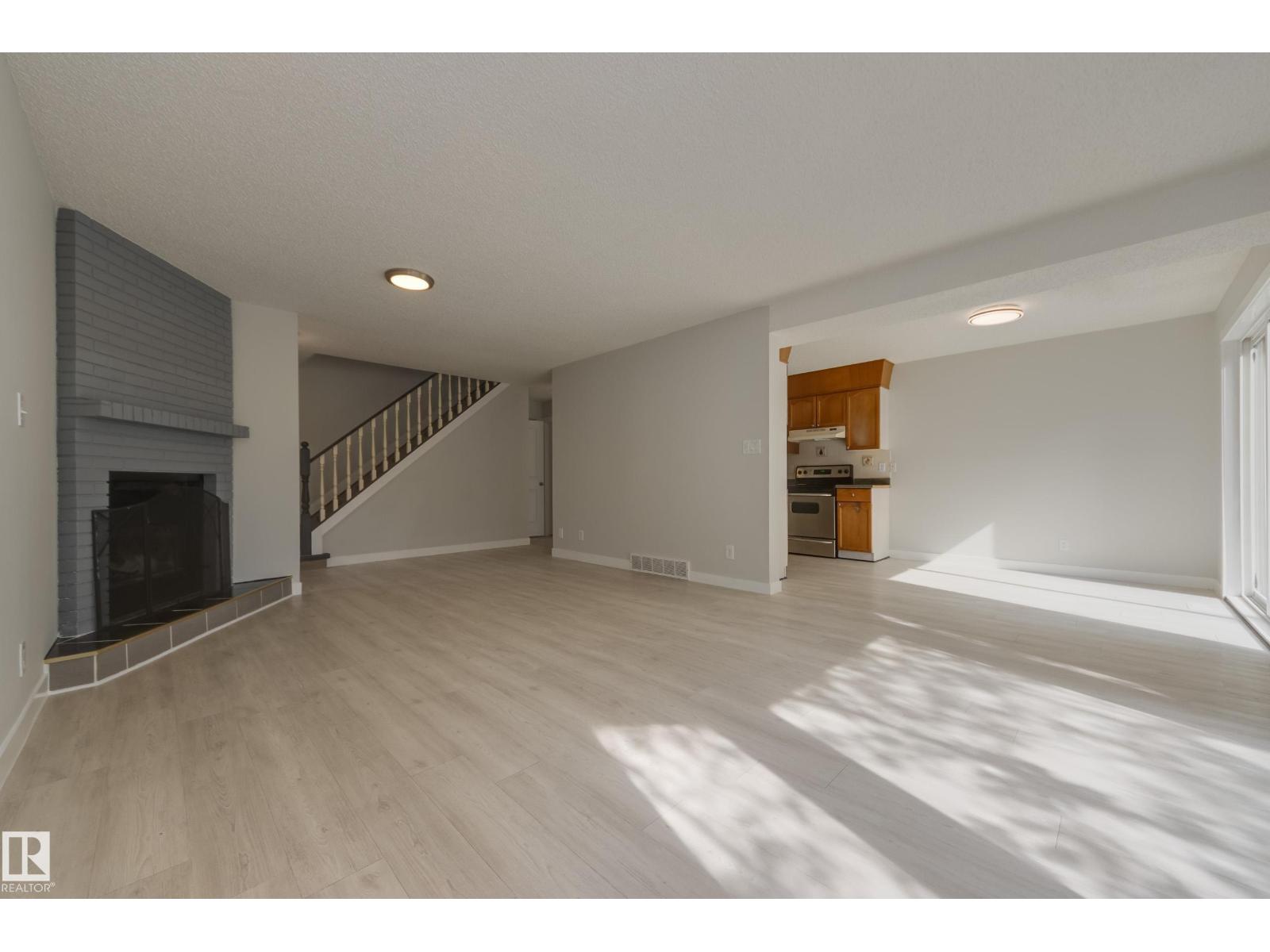 Photo 38 of 12430 85 St Nw, Edmonton AB