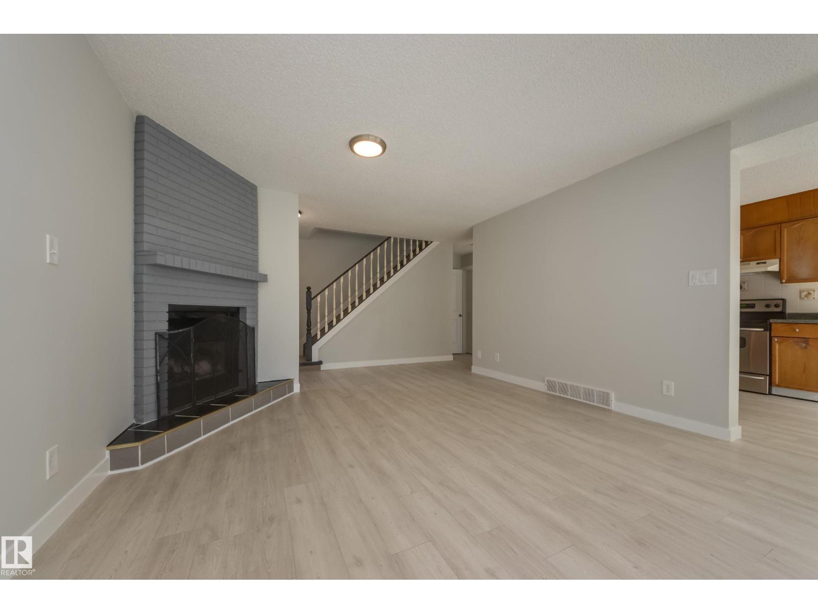 Photo 14 of 12430 85 St Nw, Edmonton AB