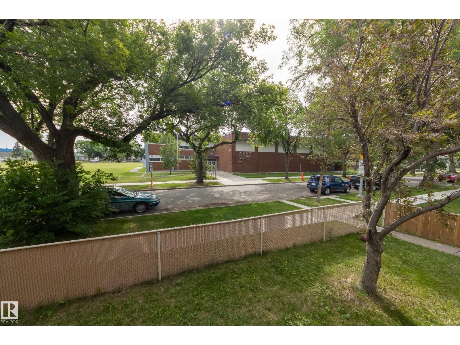 Photo 26 of 12430 85 St Nw, Edmonton AB