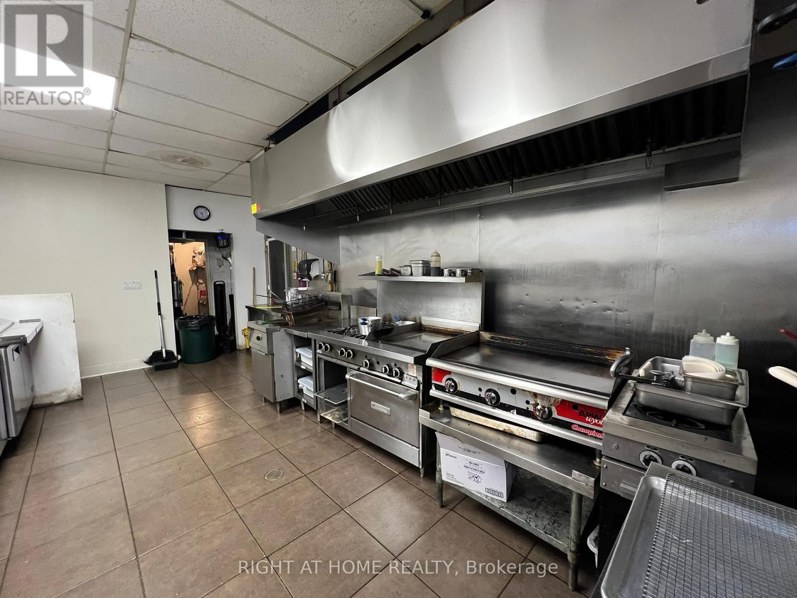Photo 12 of 67 Baldwin Street N, Whitby ON