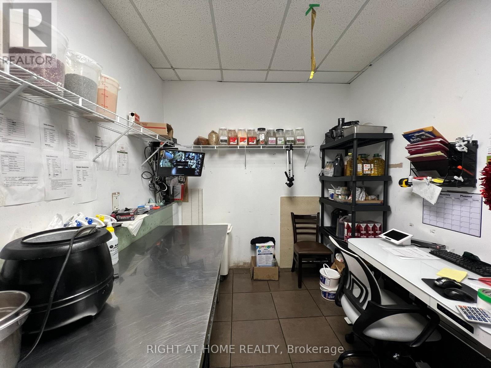 Photo 31 of 67 Baldwin Street N, Whitby ON