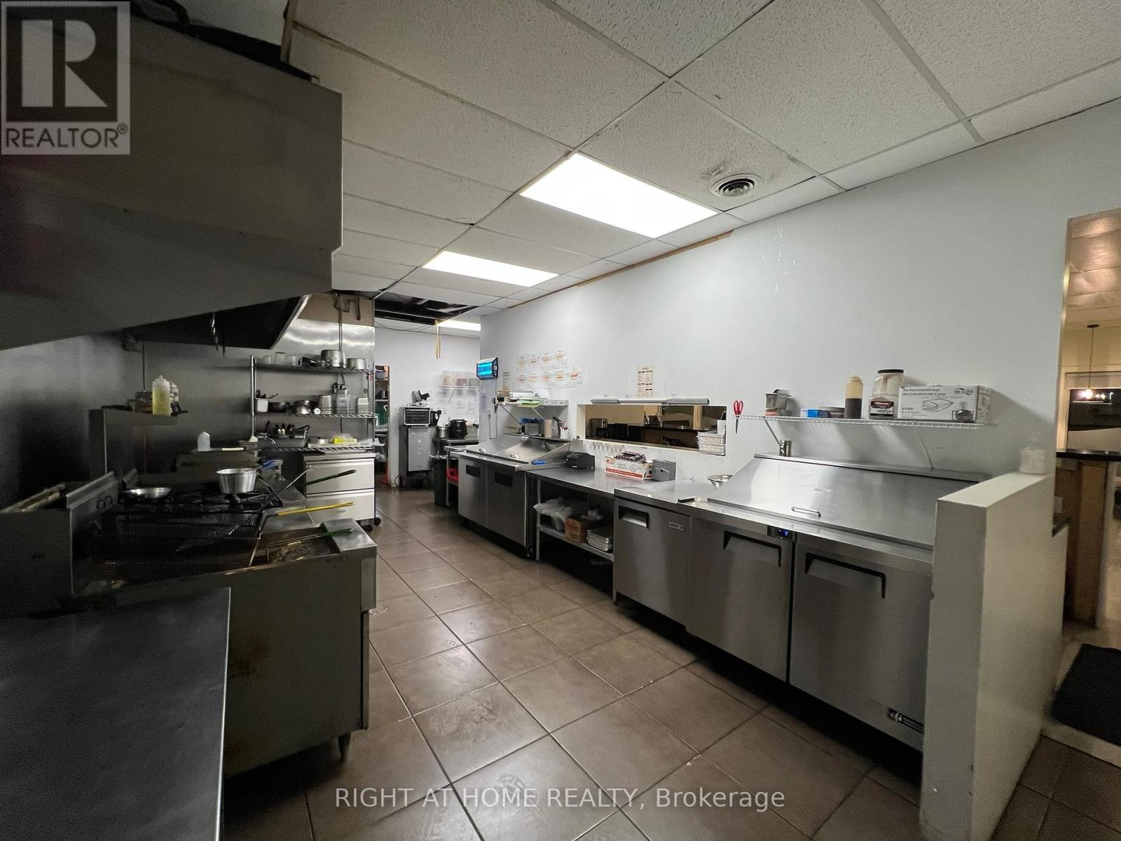 Photo 30 of 67 Baldwin Street N, Whitby ON