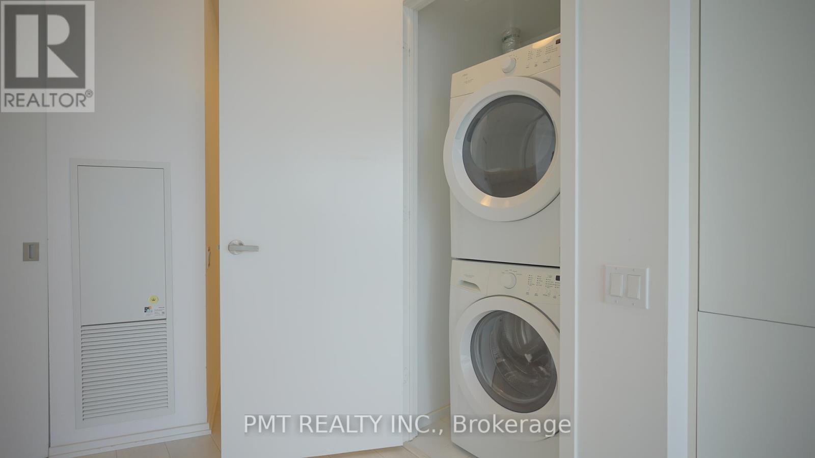 Photo 14 of 1505 125 Peter Street, Toronto ON