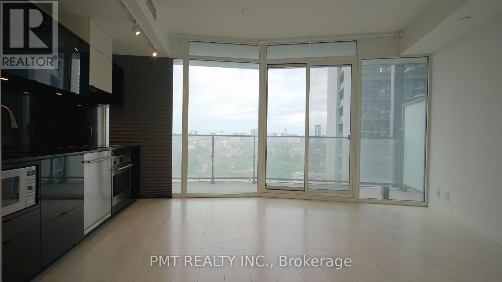 Photo 7 of 1505 125 Peter Street, Toronto ON