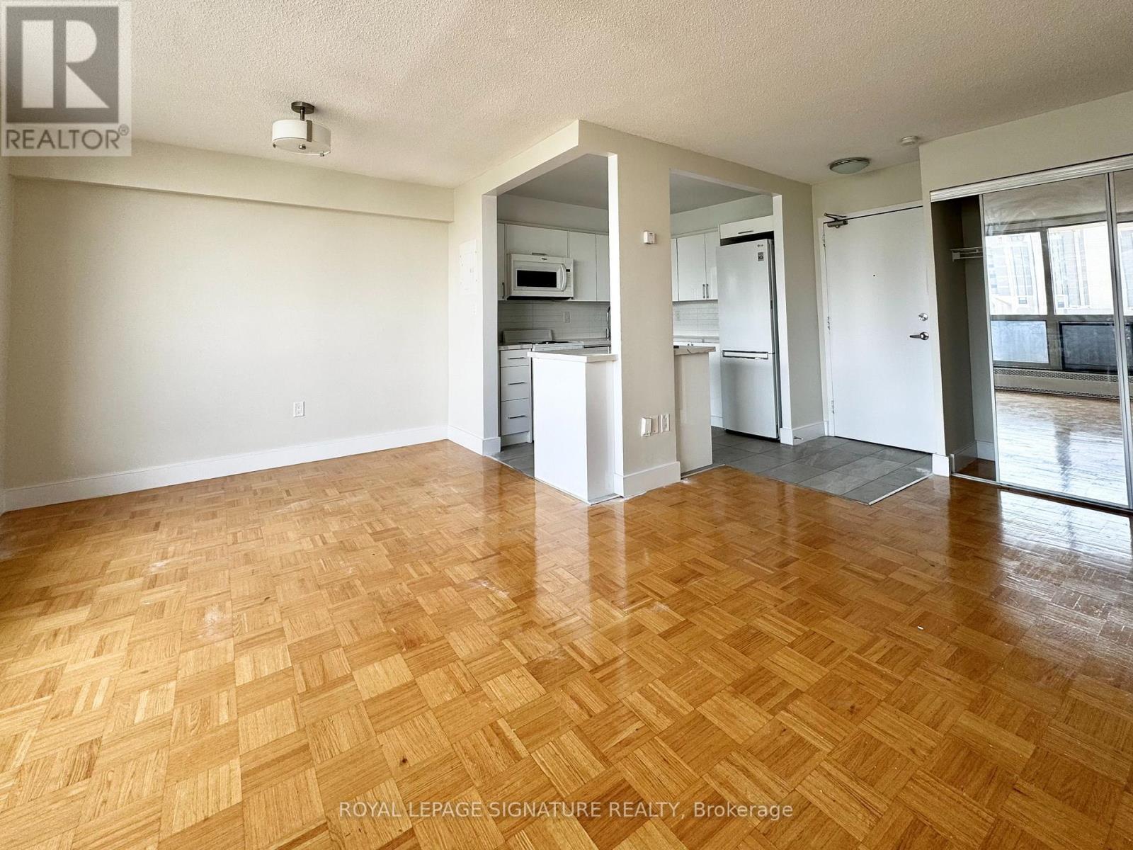 Photo 9 of 1109 666 Spadina Avenue, Toronto ON