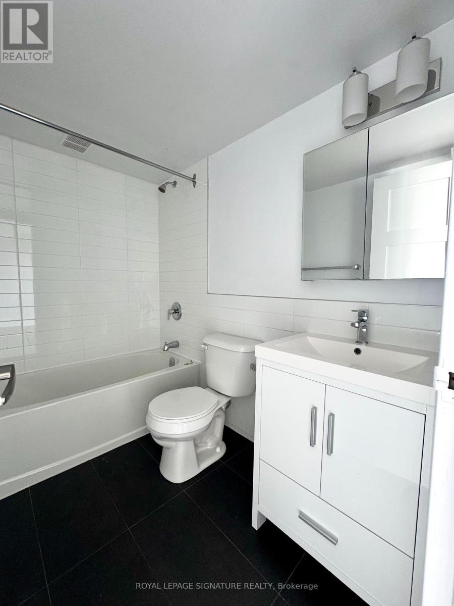 Photo 6 of 1109 666 Spadina Avenue, Toronto ON