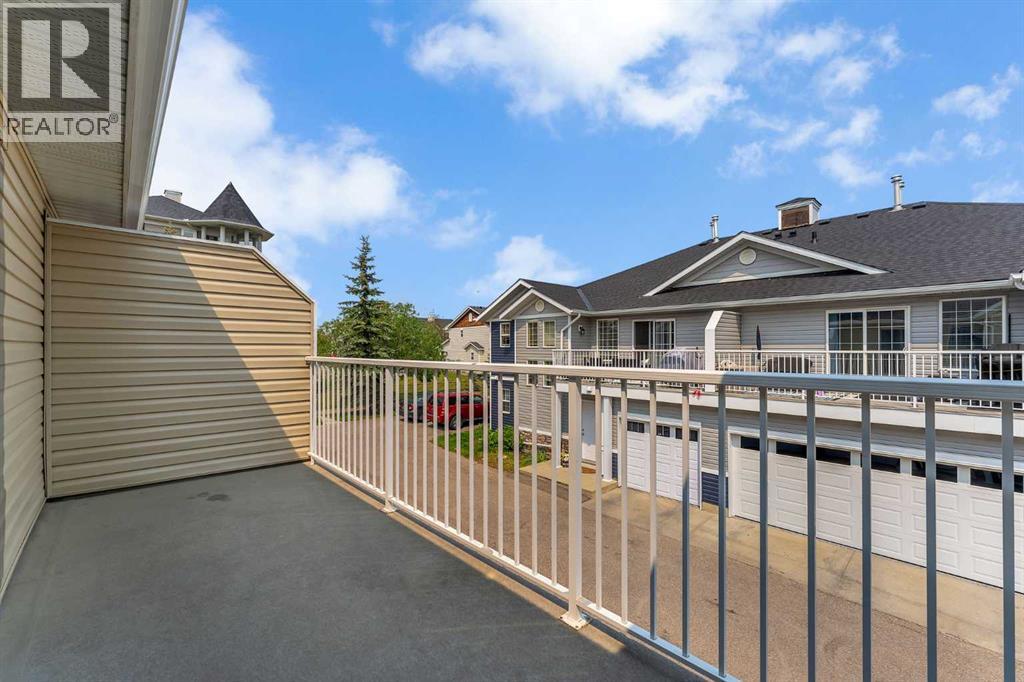 Single Family House for Sale in  Country Village Circle NE Country Hills Village Calgary 