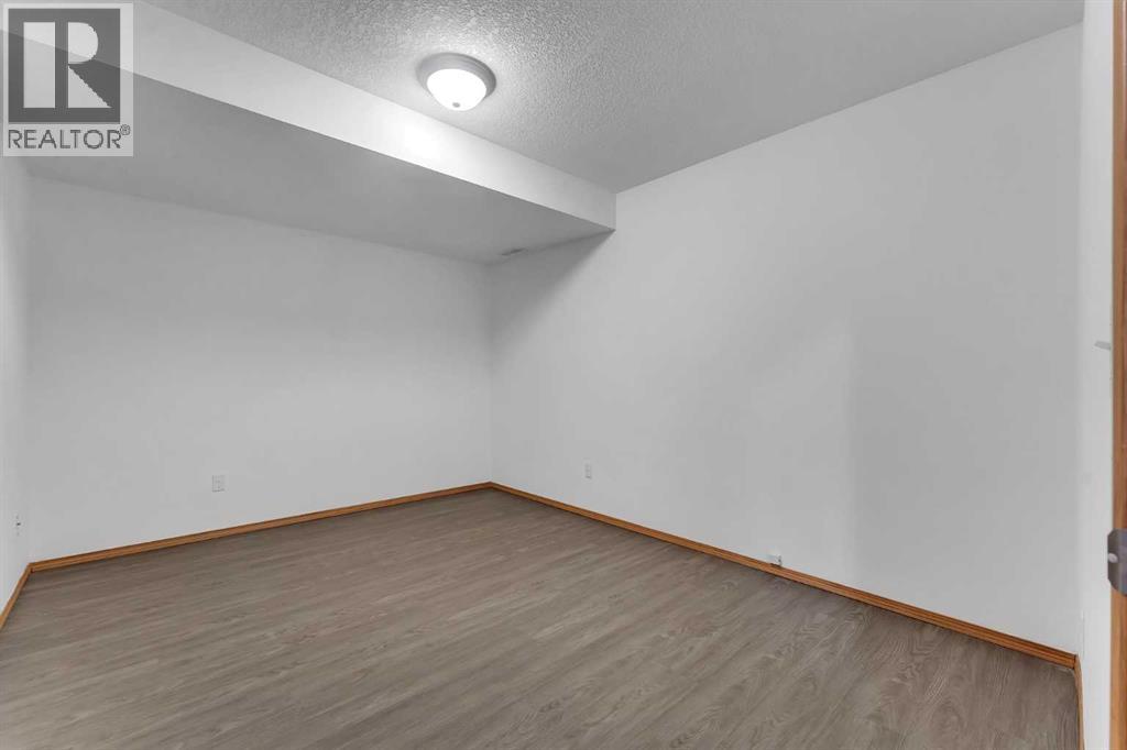 Single Family House for Sale in  Country Village Circle NE Country Hills Village Calgary 