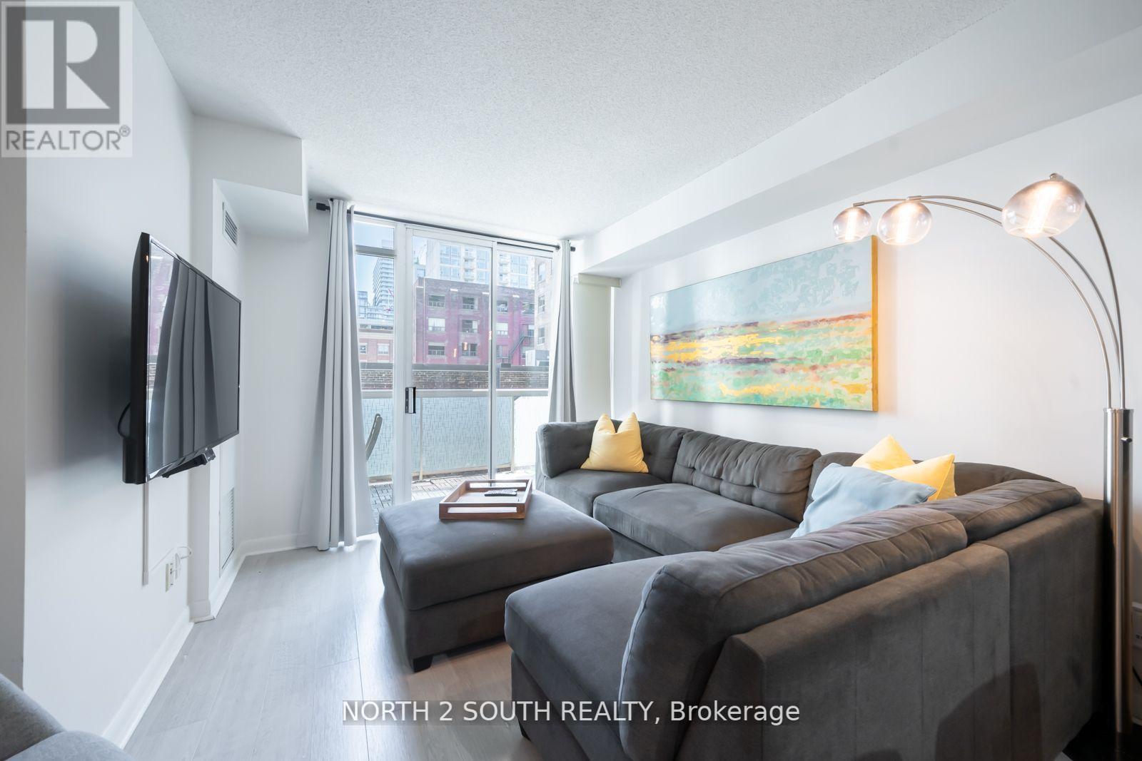 Photo 18 of 214 323 Richmond Street E, Toronto ON