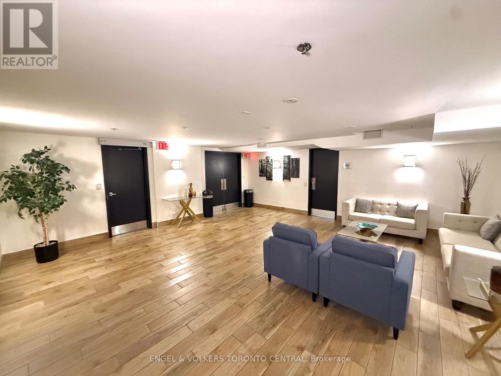 Photo 9 of 208 225 Wellesley Street E, Toronto ON