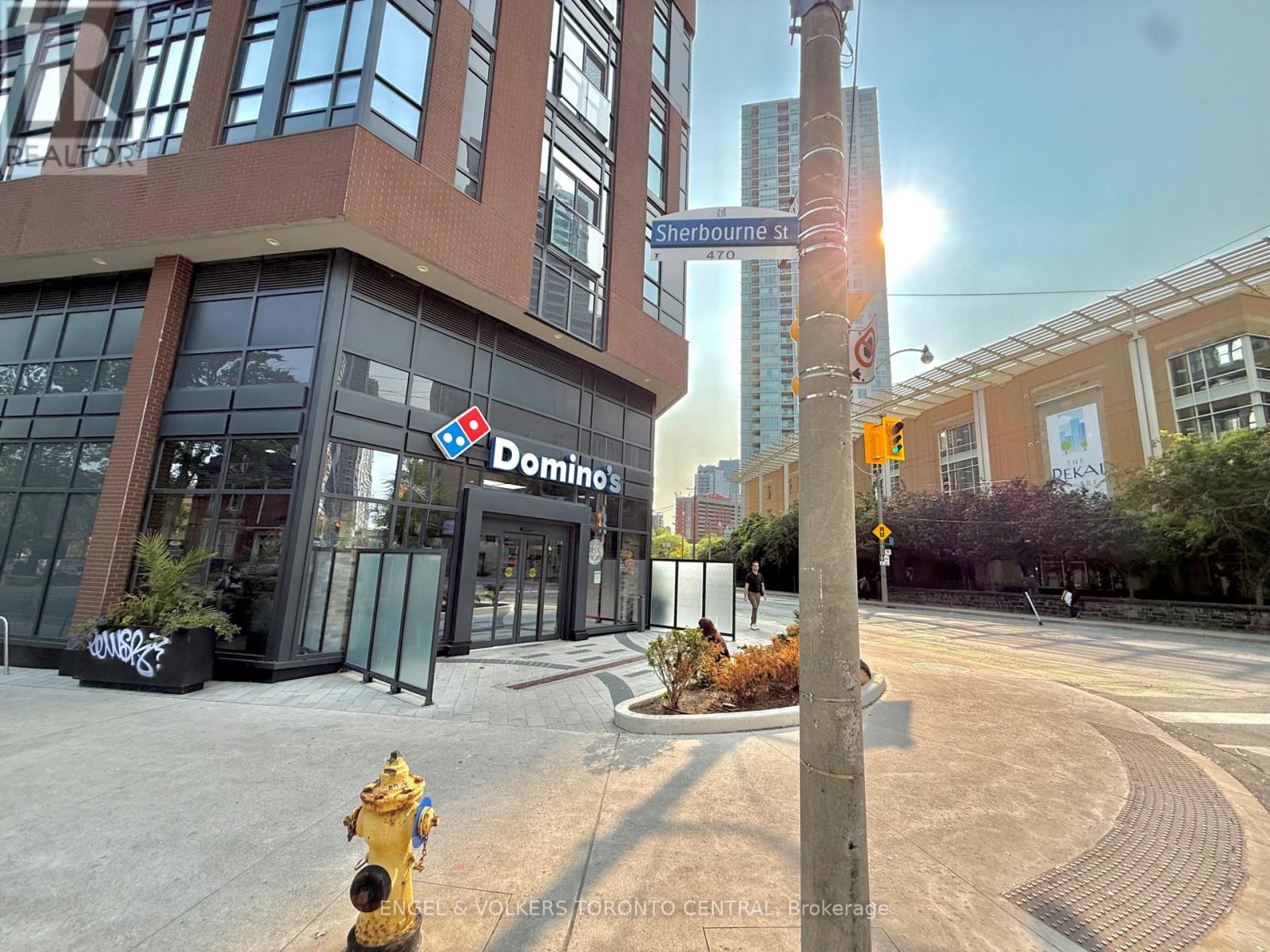 Photo 32 of 208 225 Wellesley Street E, Toronto ON