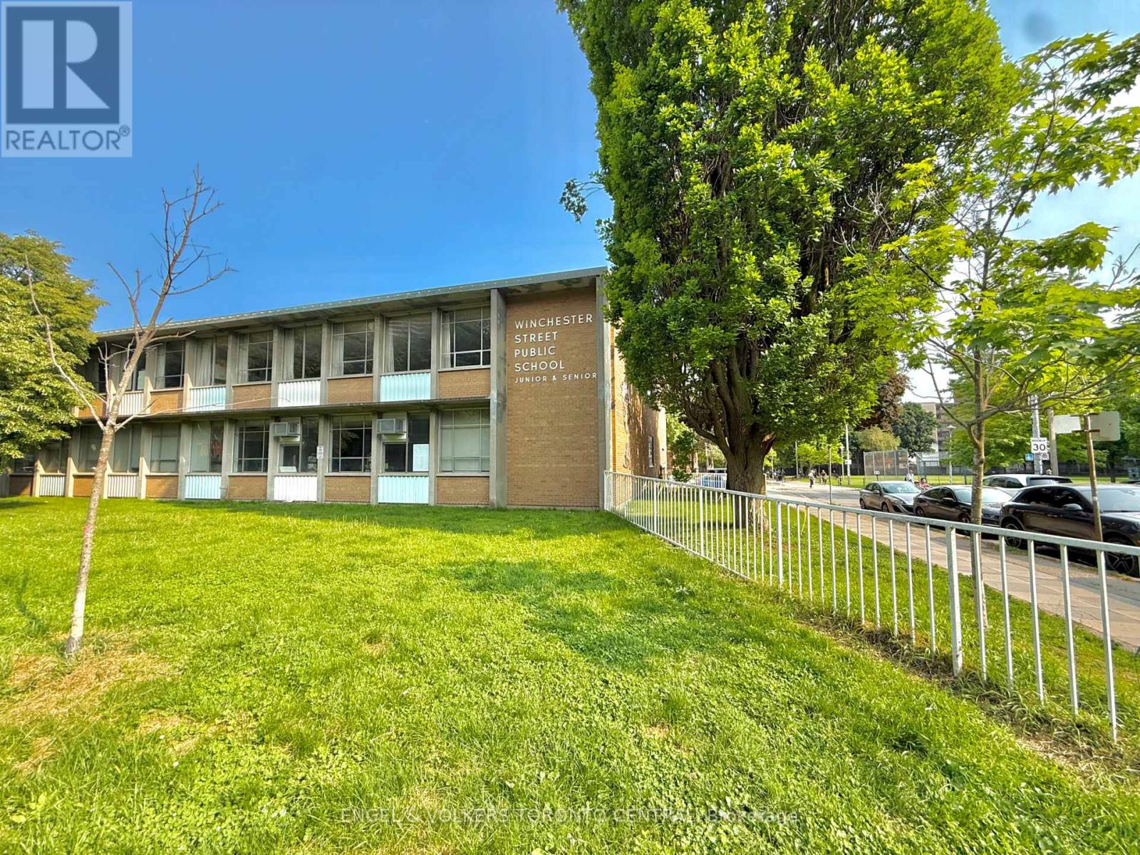 Photo 40 of 208 225 Wellesley Street E, Toronto ON