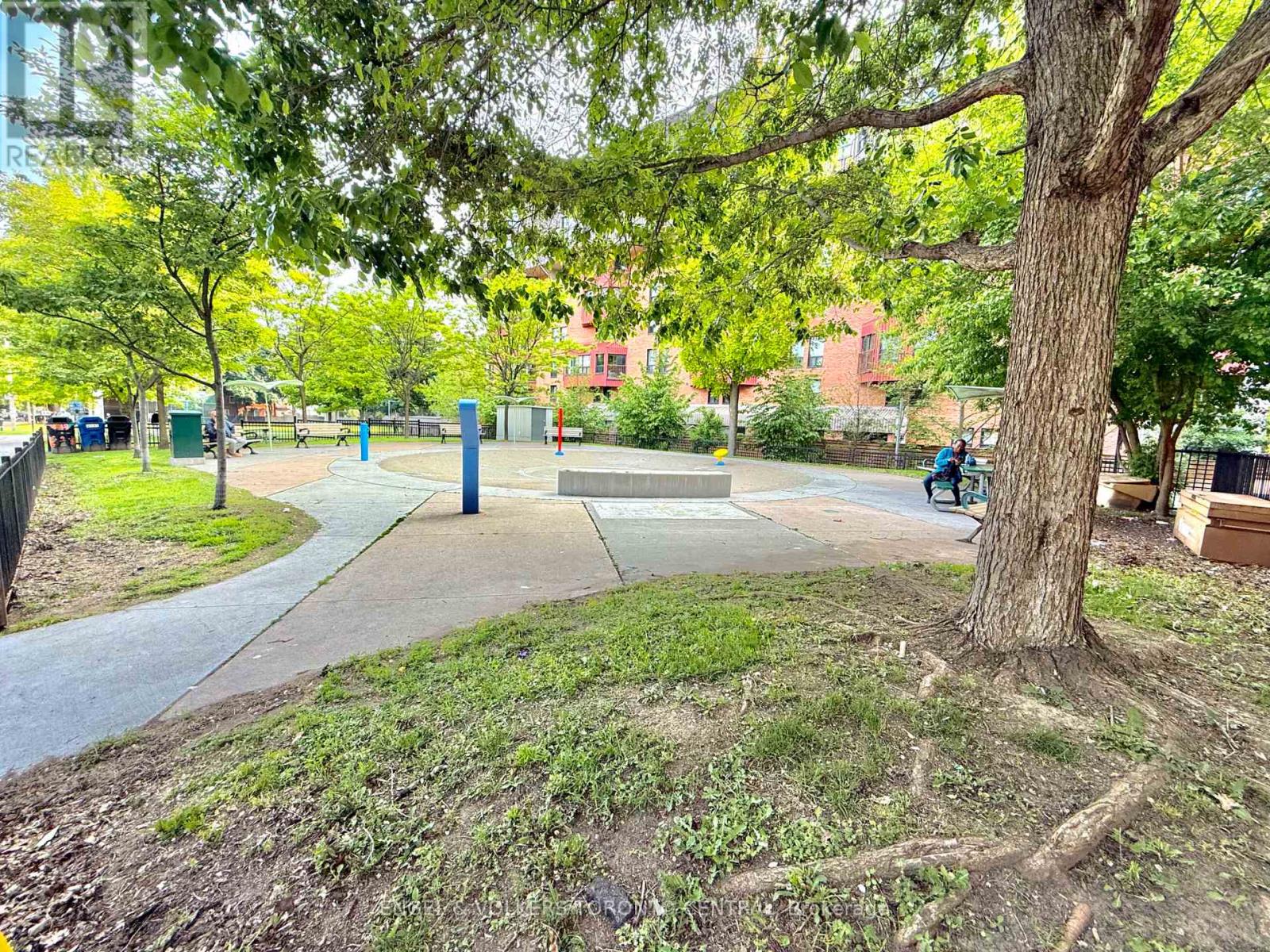 Photo 14 of 208 225 Wellesley Street E, Toronto ON