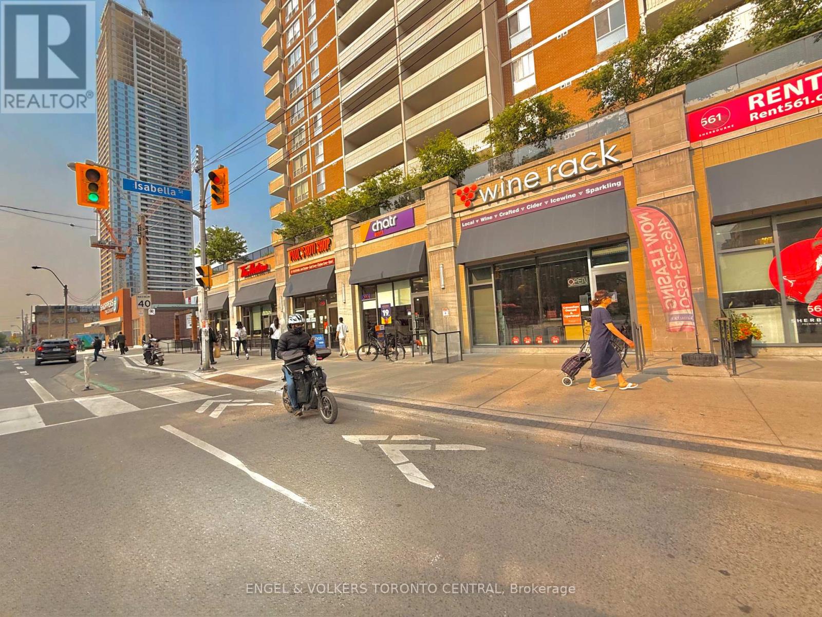 Photo 18 of 208 225 Wellesley Street E, Toronto ON