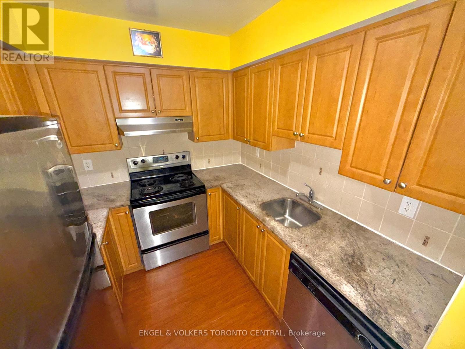 Photo 26 of 208 225 Wellesley Street E, Toronto ON