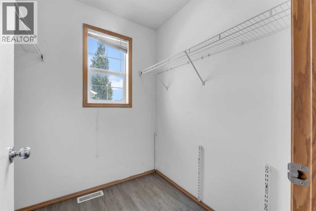Single Family House for Sale in  Country Village Circle NE Country Hills Village Calgary 