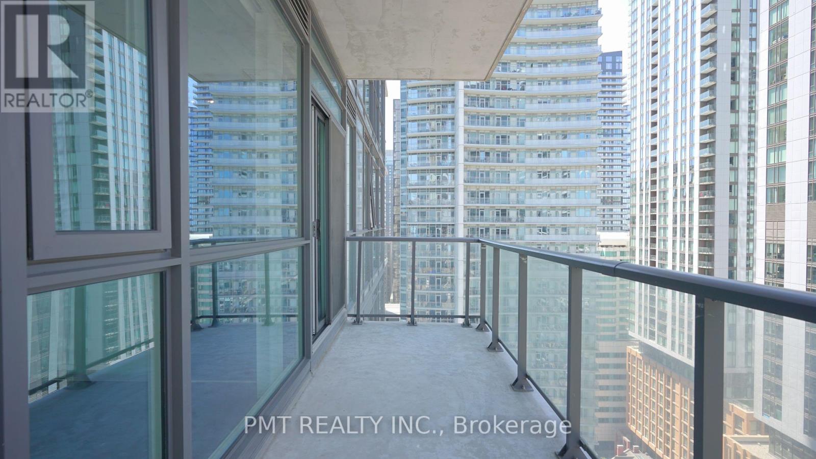 Photo 5 of 2312 290 Adelaide Street W, Toronto ON