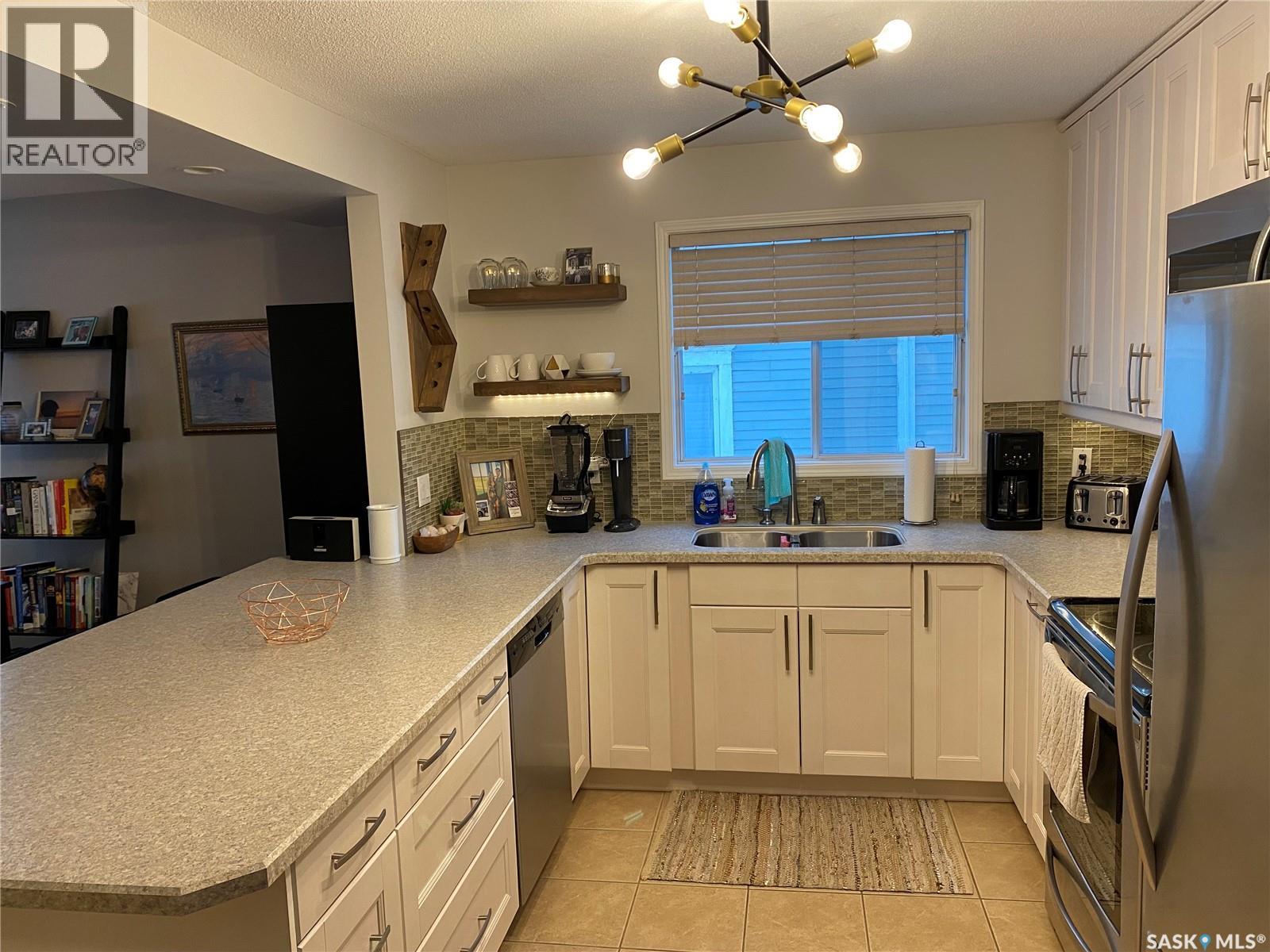 Photo 1 of 102 428 4th Avenue N, Saskatoon SK