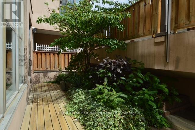 Photo 26 of 705 65 Scadding Avenue, Toronto ON