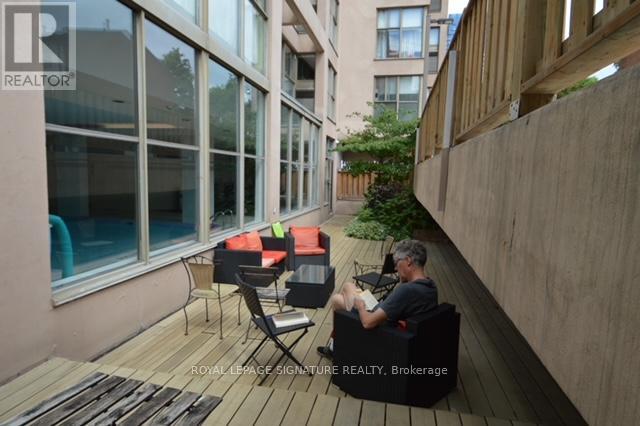Photo 3 of 705 65 Scadding Avenue, Toronto ON